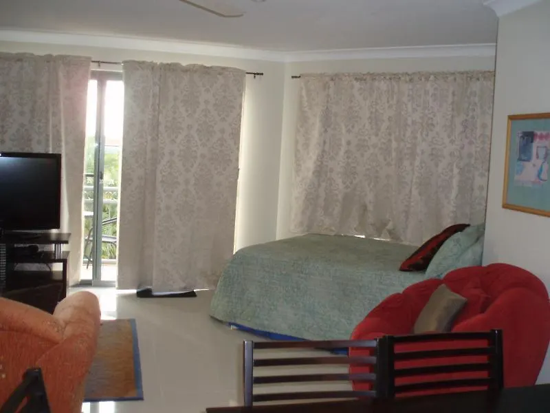 Coolamon Holiday Apartments Gold Coast Aparthotel