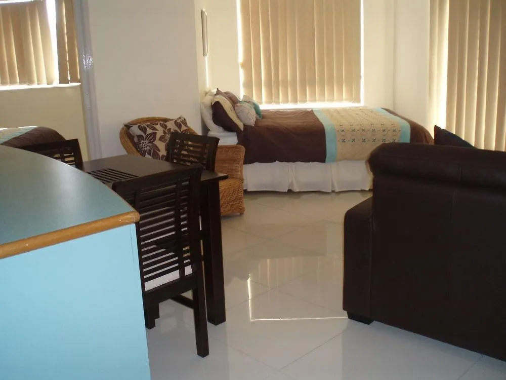Coolamon Holiday Apartments Gold Coast
